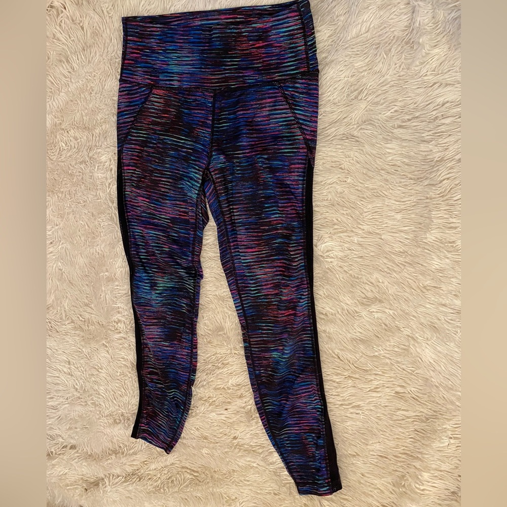 Athleta 7/8 length patterned leggings